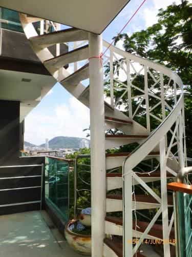 Patong magnifique duplex 120m2 calme avec piscine Patong magnifique duplex 120m2 calme avec piscine