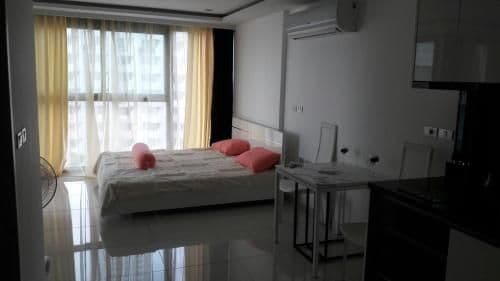 Studio Apartment with Sea View