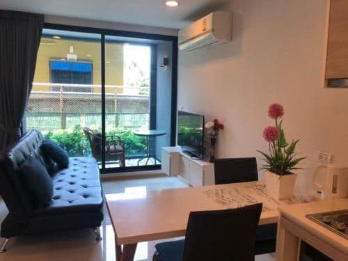 Studio Apartment