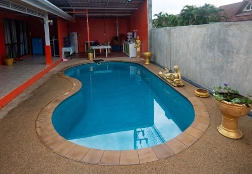 HOUSE OF TRAVELERS, PRIVATE ROOMS1