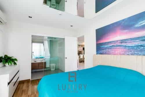 Modern 2 Bedroom Condo MR Modern 2 Bedroom Condo MR