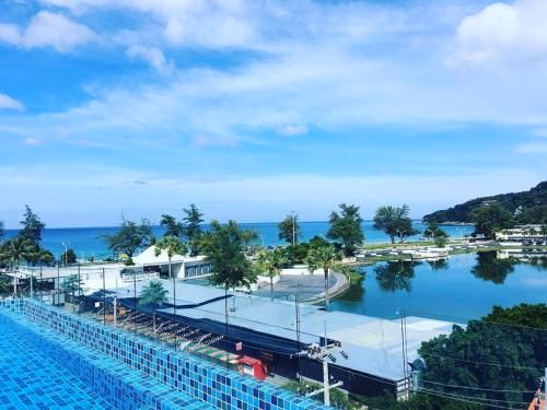 Karon Beach Family Hotel1