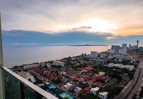 Dusit Grand Condo View by VIK0