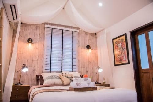 Deluxe Queen Room