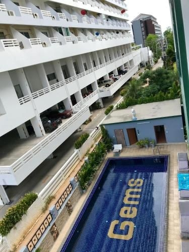 Trio Gems Condominium3