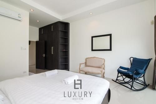 Private 4 bedroom pool villa Hua Hin L284