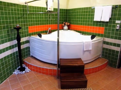 Luxury Villa with Spa Bath