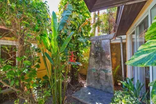 6 Bedroom Luxurious Beachfront Villa in Pattaya 6 Bedroom Luxurious Beachfront Villa in Pattaya