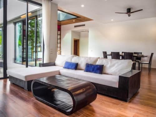 Villa with Garden View