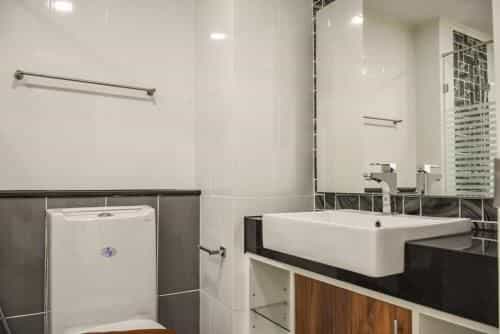 Dusit Grand Park Condominium Dusit Grand Park Condominium