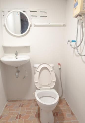 Quadruple Room Fan with Shared Bathroom