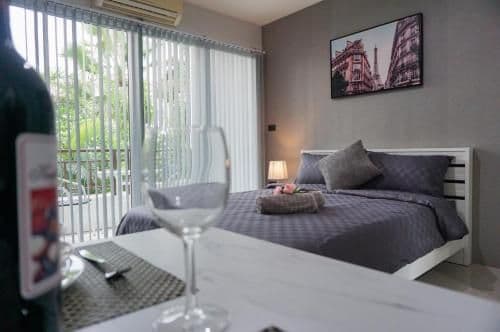 Suite with Pool View