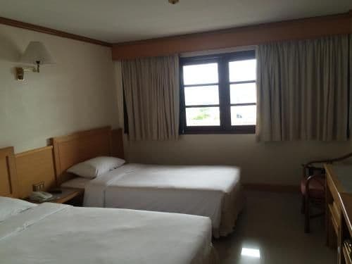 Standard Twin Room with City View