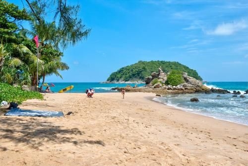 1 BR Nature villa with pool- Near Yanui Beach2