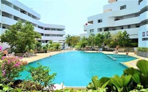 Huge balcony jacuzzi &sea view0
