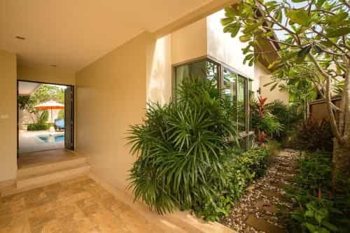 Villa Bond by Tropiclook: Shanti Style Nai Harn beach Villa Bond by Tropiclook: Shanti Style Nai Harn beach