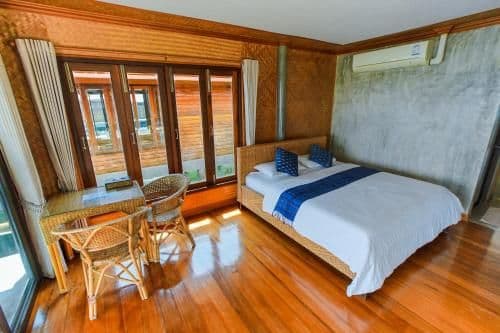 Deluxe Double Room with Balcony and Sea View