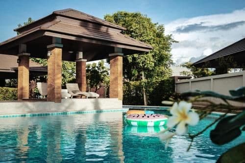 Luxury double villa with double pool