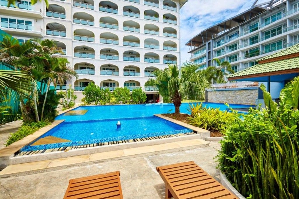 ทิวดอร์ คอร์ท บาย แฟนตาซี บีช (Tudor Court by Fantasea Beach)3