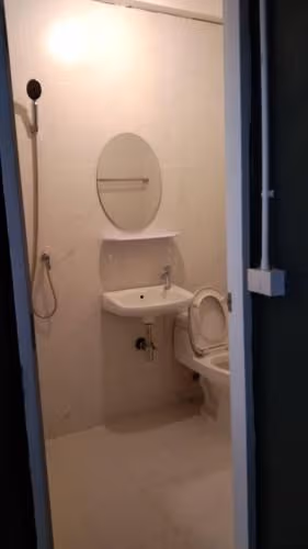 Bunk Bed in Mixed Dormitory Room