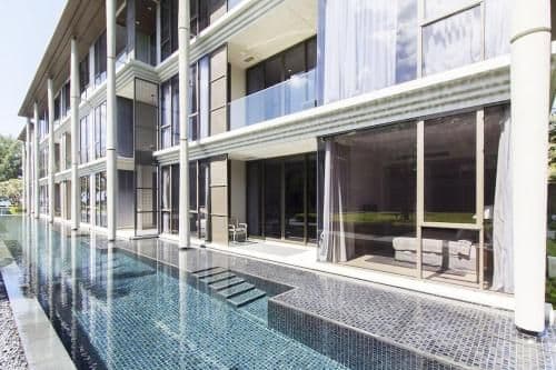 Apartment with Pool Access from the Balcony