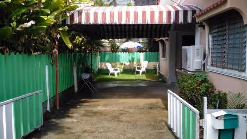 Bungalow with Patio