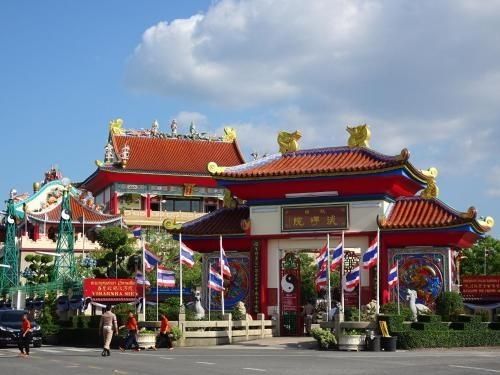 Wong Amat Pattaya Beach Resort4