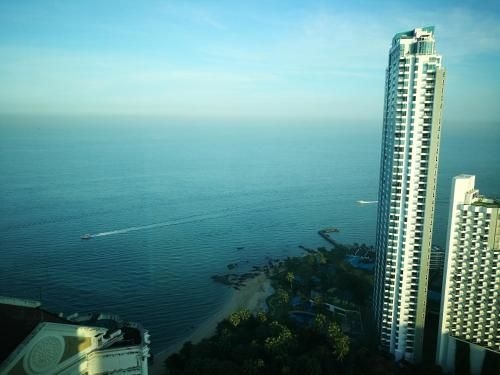 Wong Amat Beach Tower Condo0