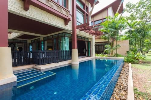 Villa - Beach Front