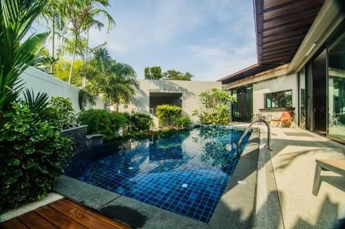 Private ROMANTIC Villa0