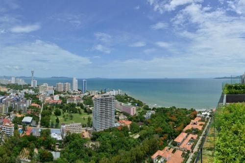 The Peak Towers 20 floor Sea View near Cozy Beach1