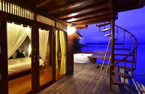 Suite with Spa Bath - Honeymoon Suite