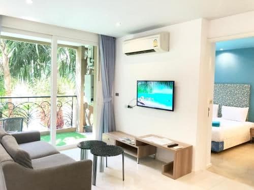 Two-Bedroom Penthouse with Pool View