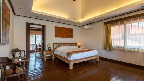 Villa - Beach Front