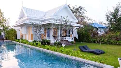Villa - Beach Front