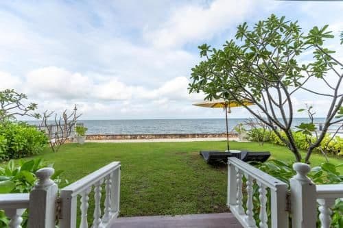 Villa - Beach Front