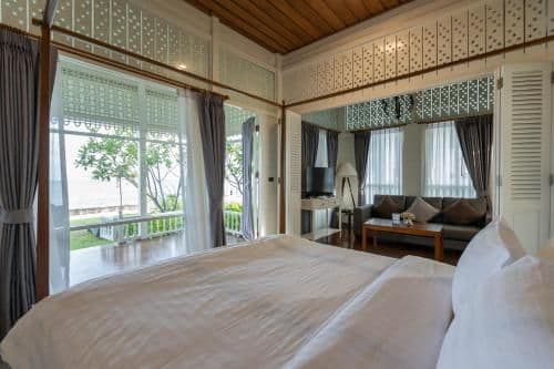 Villa - Beach Front