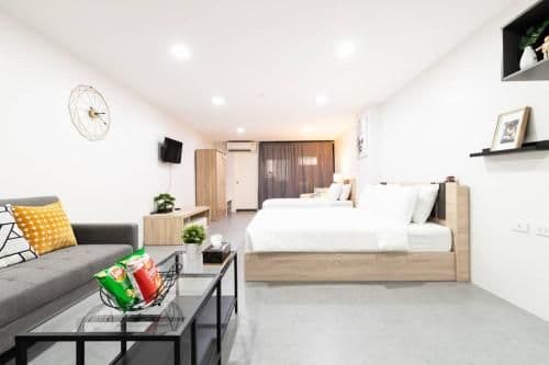 One-Bedroom Apartment