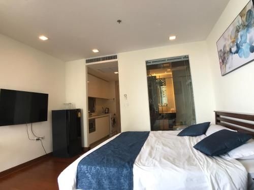 Beach front sea view modern apartment The PAlM1