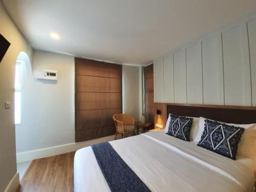 Double Room with Private Bathroom