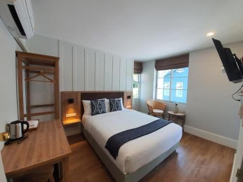 Double Room with Private Bathroom
