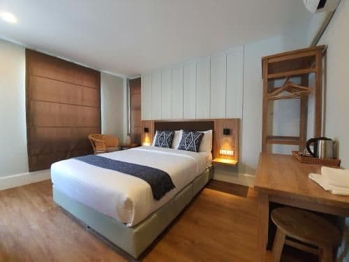 Double Room with Private Bathroom
