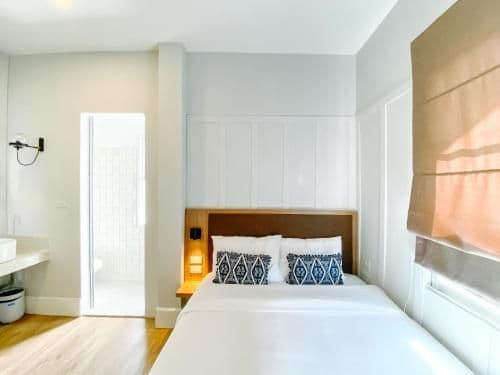 Double Room with Private Bathroom