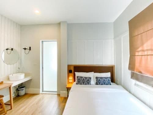 Double Room with Private Bathroom