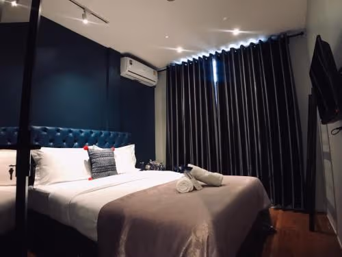 Standard Double Room with Shared Bathroom