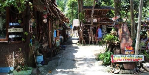 Chill Out Bar and Jungle Bungalows1