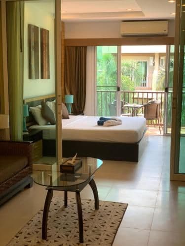 One-Bedroom Apartment