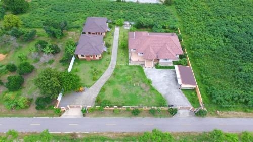 Naluemon Village1