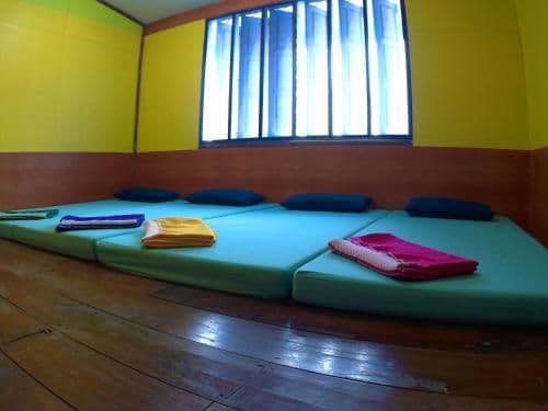 Single Bed in Mixed Dormitory Room