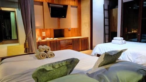 Suite with Private Pool - Melinjo House